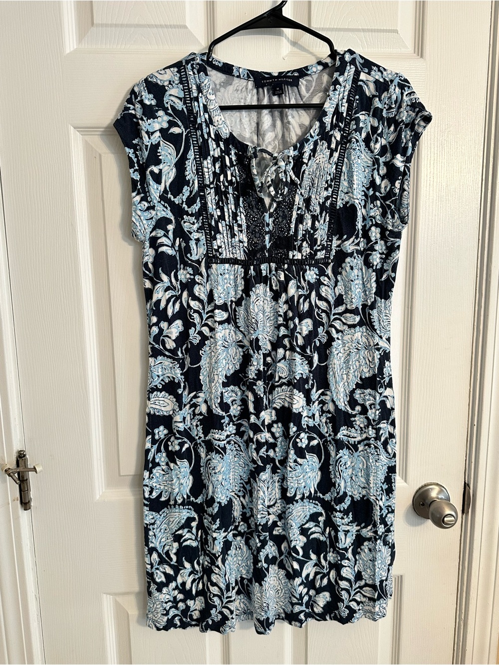 Tommy Hilfiger Women's Navy and Light Blue Paisley Tie-Front Dress